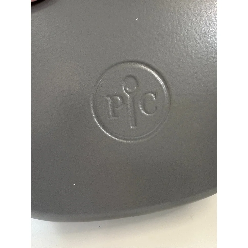 Pampered Chef Gray Enameled Cast Iron Baker 2-qt 2-L Oval Casserole Dish 100247